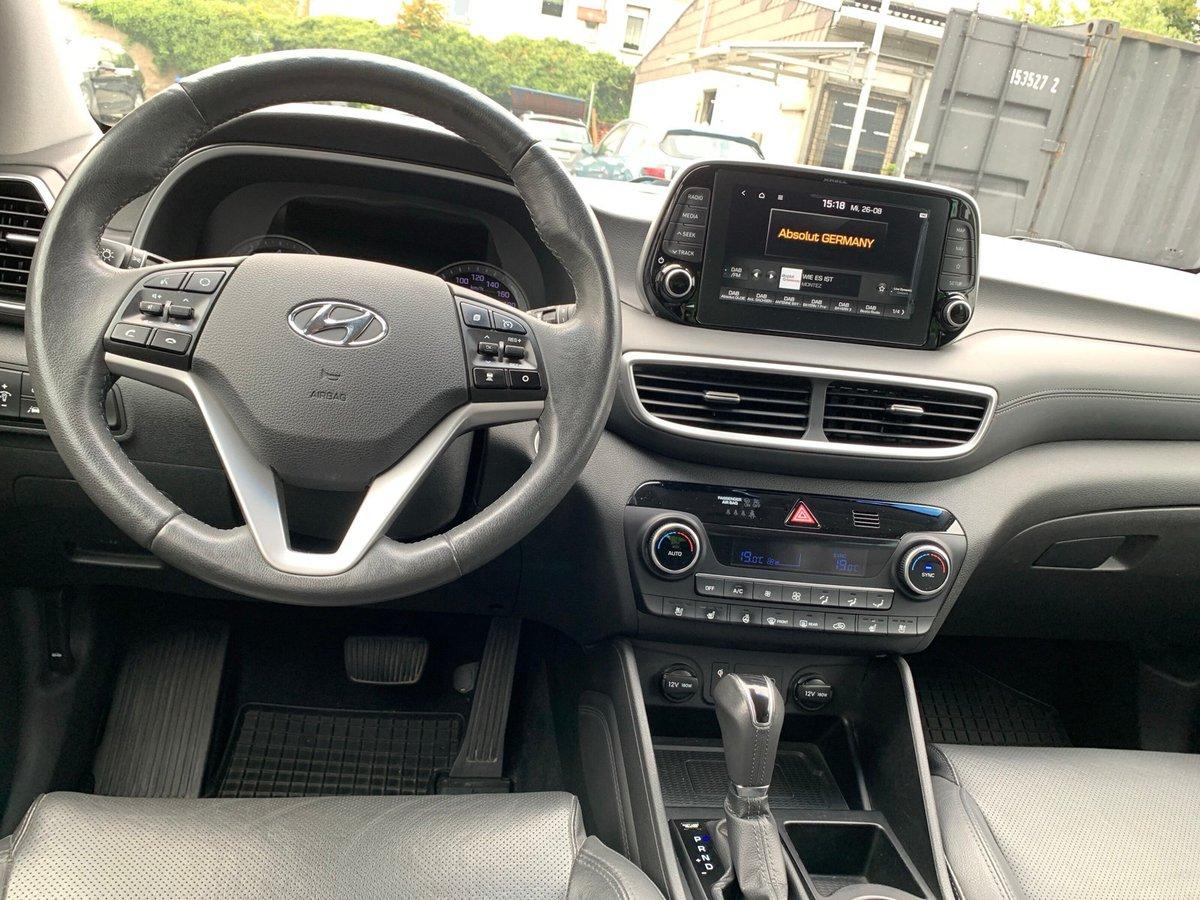 Hyundai Tucson 1.6 T-GDI 4WD 25 JAHRE EDITION PANO+NAVI