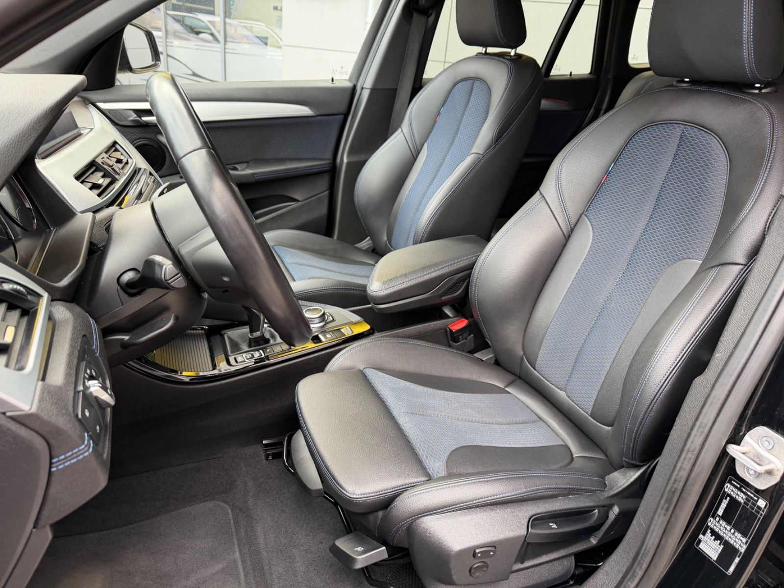BMW X1 sDrive 18 d/M SPORTPAKET/LED/KAMERA/LEDER/AUT foto 12
