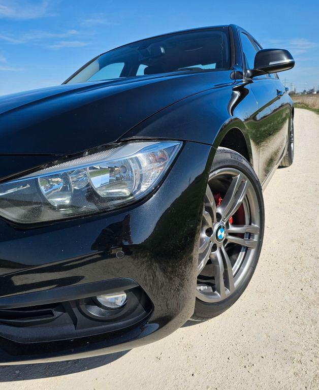 Image of BMW 320
