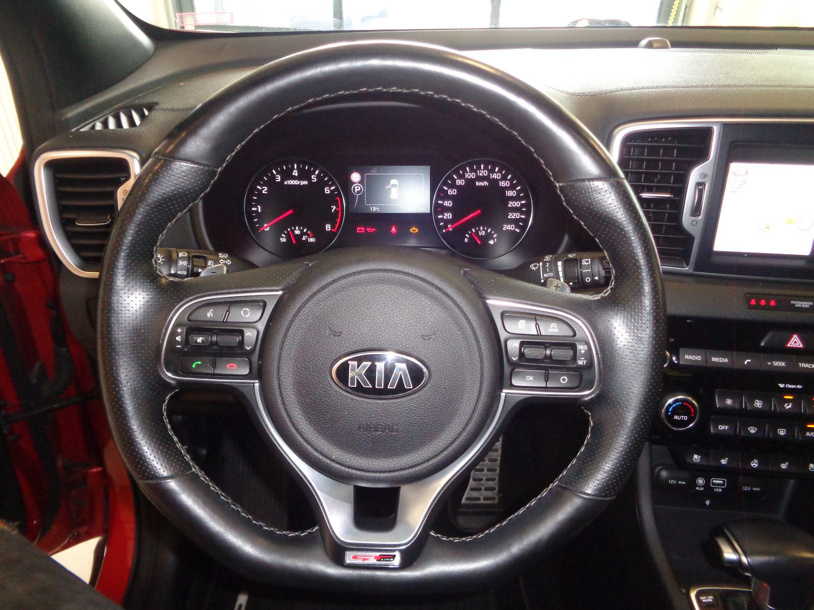 Fahrzeugabbildung Kia Sportage GT-Line 4WD /PANORAMA/AHK/NAVI