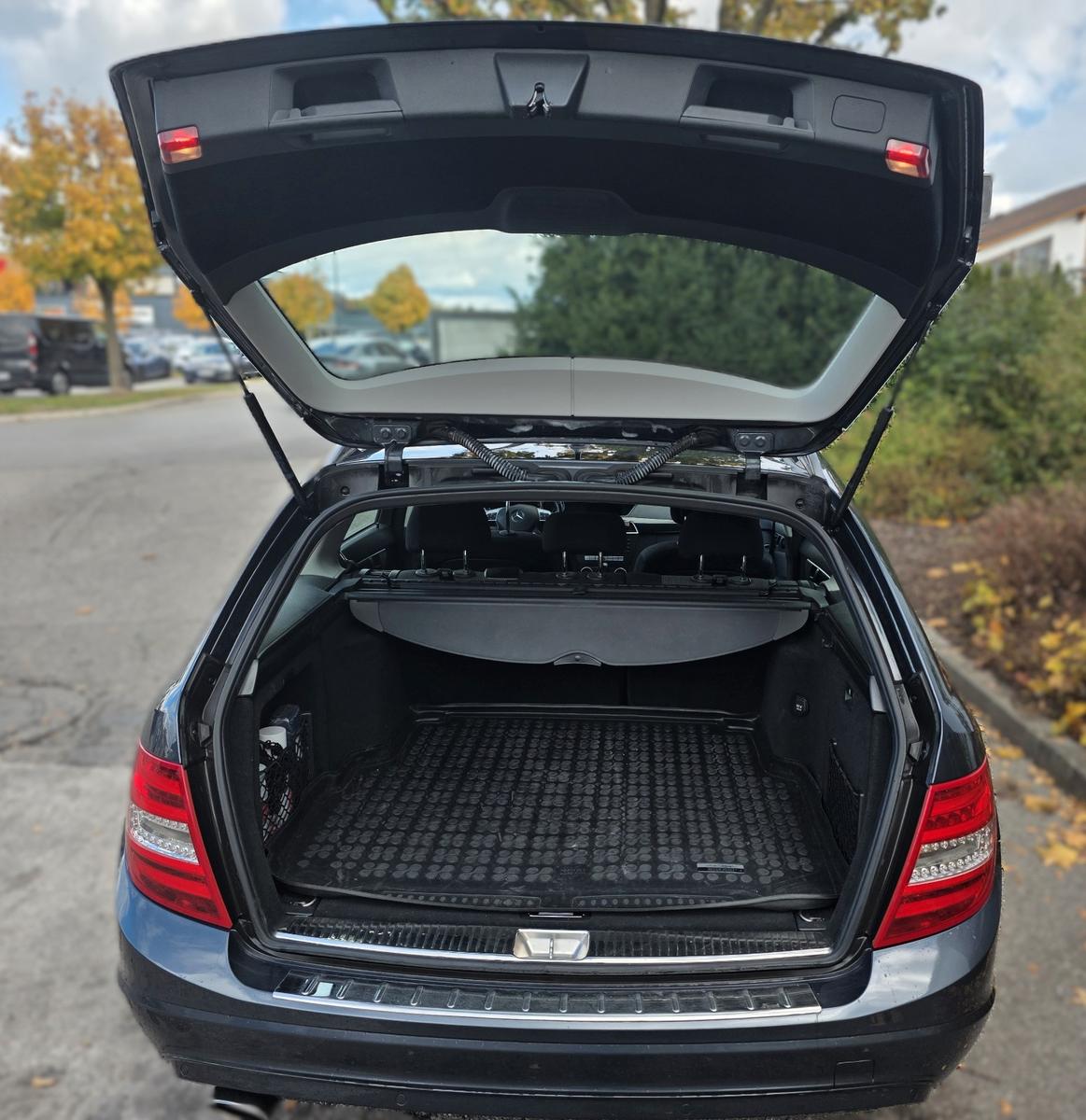 Mercedes-Benz C220 2014 — photo 6