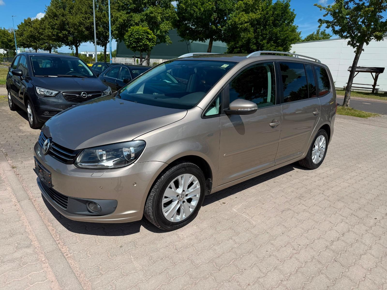 Volkswagen Touran 2.0 TDI LIFE 7 Sitze