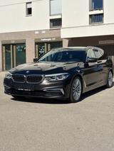BMW 530 d Touring LED~19Zoll~Head up~Apple - BMW 530: Kombi, 530d