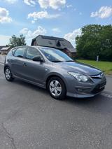 Hyundai i30 1.6 CRDi Classic,AC,Service,Scheckheft,1Hand