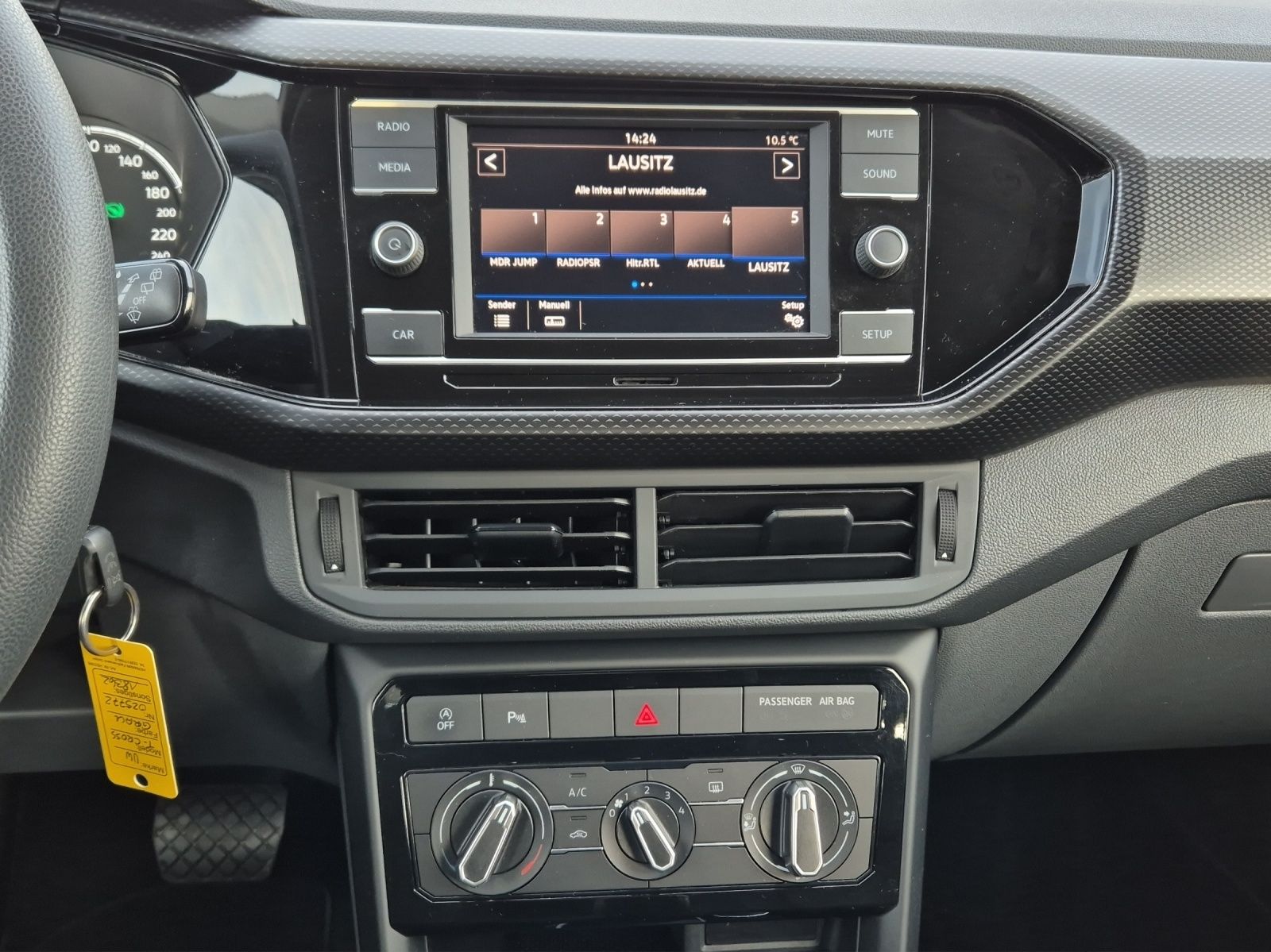 Fahrzeugabbildung Volkswagen T-Cross TSI Life DSG NSW SHZ