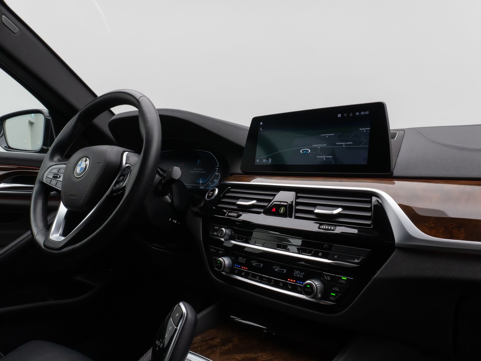 Fahrzeugabbildung BMW 530e iP Luxury Line Kamera HiFi Fernlichtassist