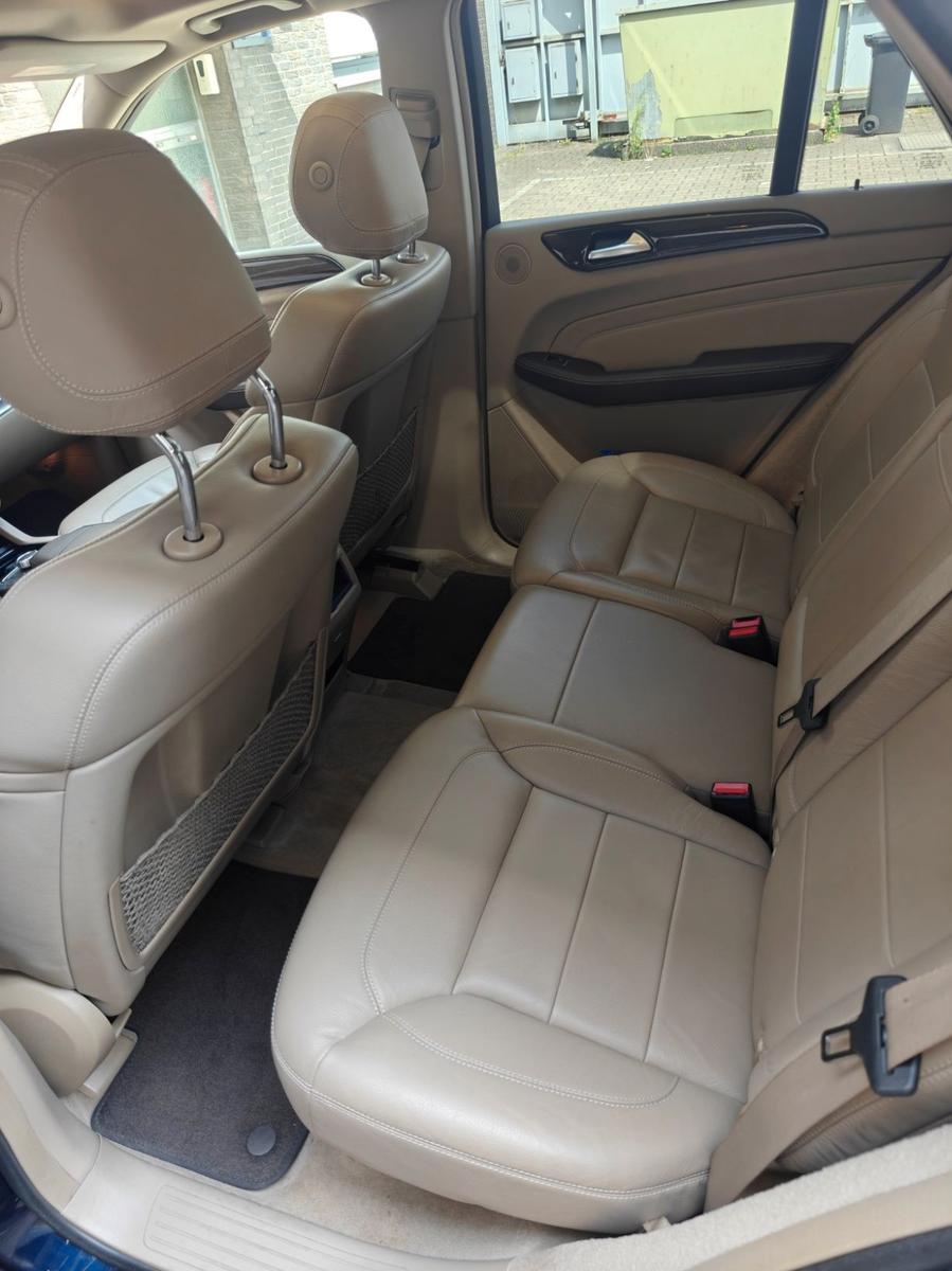 Mercedes-Benz ML350 BlueTEC 4MATIC-STH.-PANOR.D-AHK,VOLLEDER