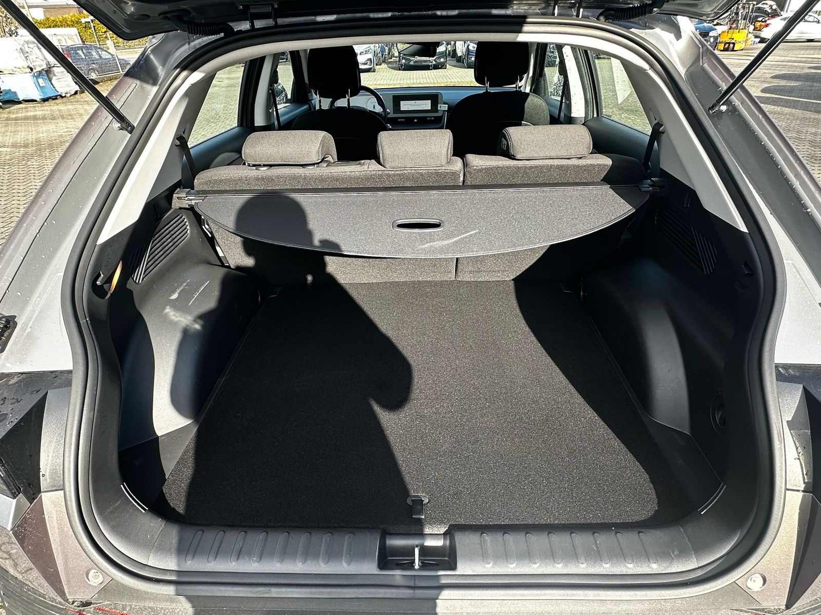 Fahrzeugabbildung Hyundai Ioniq 5 Basis 2WD NAVI+ACC+LED+SHZ+KAMERA+WP+DAB