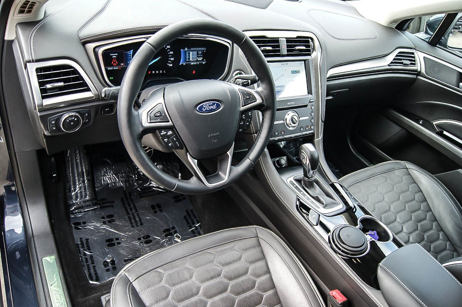 Fahrzeugabbildung Ford Mondeo Turnier 2.0 Hybrid Vignale 1.HAND ANHÄNZV