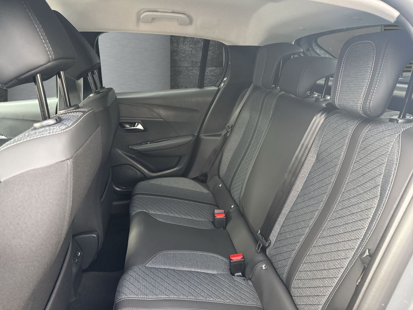 Peugeot 208 - Bild 9