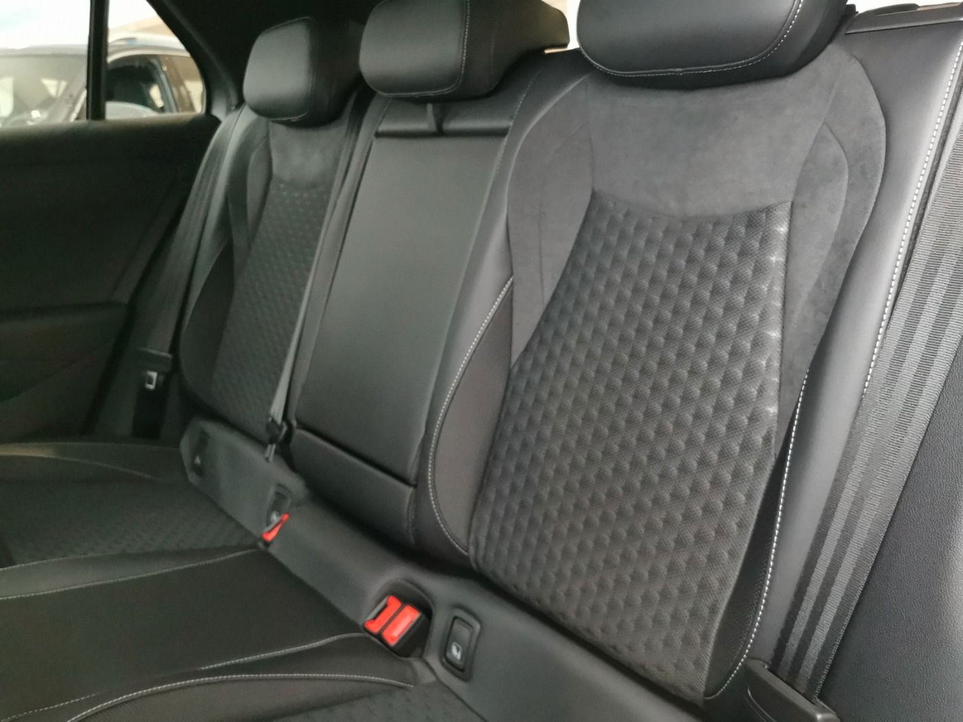 Volkswagen T-Roc - Bild 13