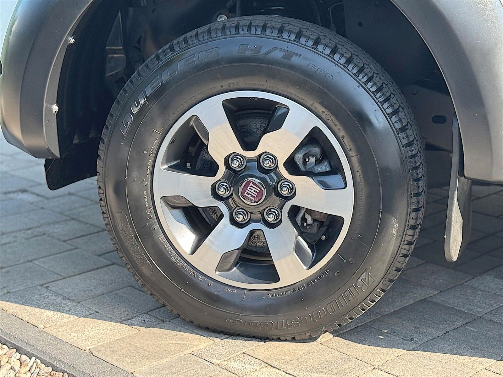 Fahrzeugabbildung Fiat Fullback 2.4 JTD Double Cab Offroad Cross DAB+