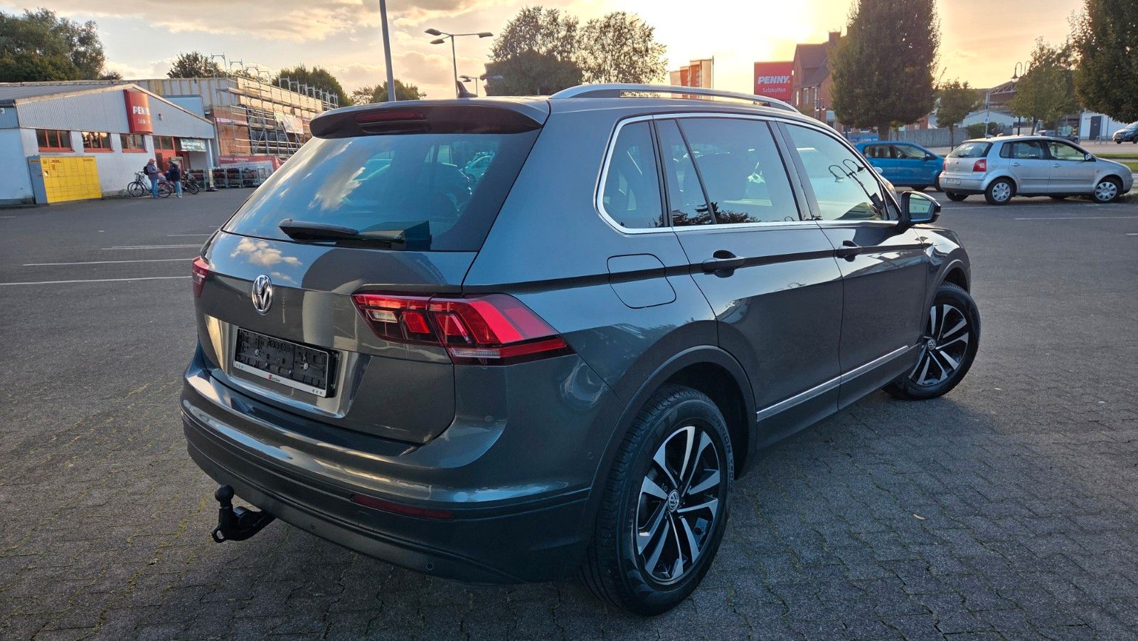 Volkswagen Tiguan IQ.DRIVE-2.0TDI-AUT*1HAD*AHK*KAM*NAV*69KM