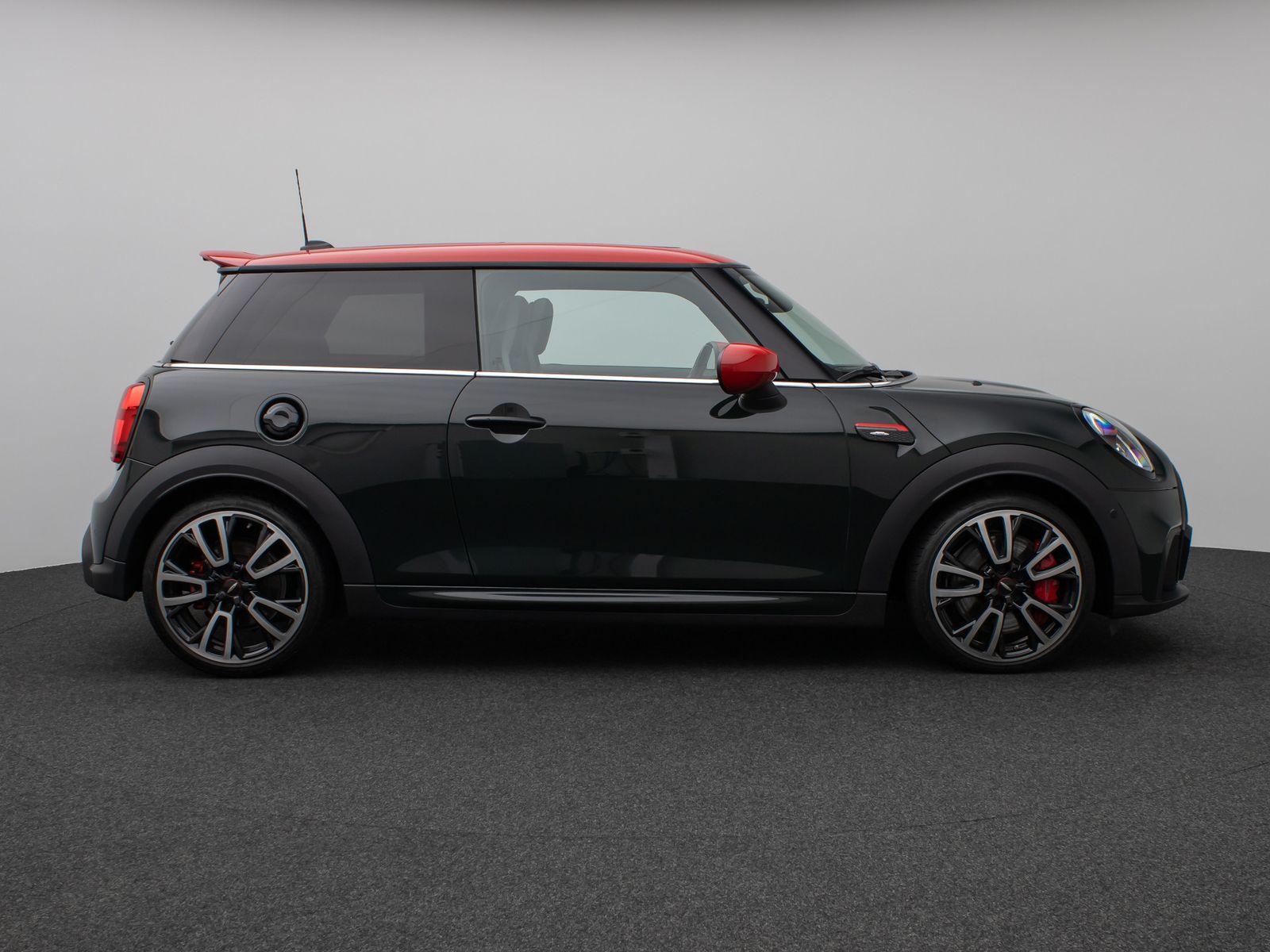 Fahrzeugabbildung MINI John Cooper Works Panorama Kamera HUD DAB Sport