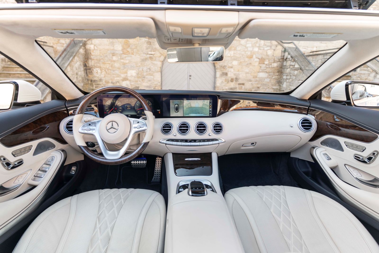 Fahrzeugabbildung Mercedes-Benz S 560 Cabriolet BURMESTER HUD 360° ACC LUFT TOTW
