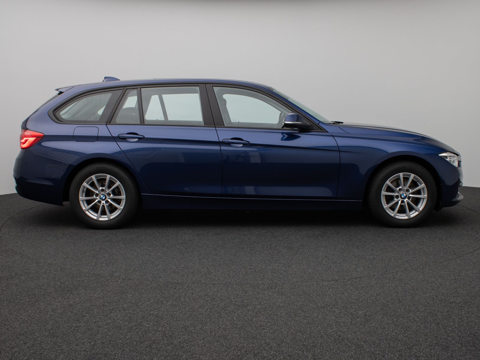 Fahrzeugabbildung BMW 320d xD Advantage Panorama Lordos AHK PDChint.
