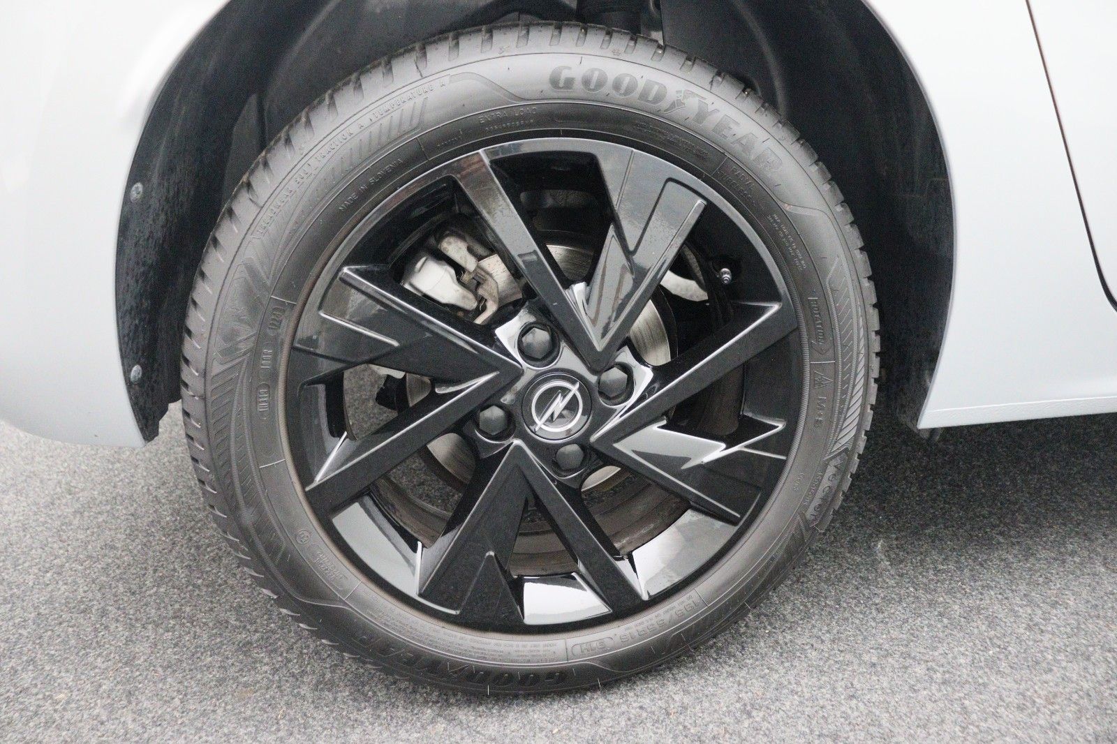 Fahrzeugabbildung Opel Corsa F 1.2 GS NAVI LED KAMERA