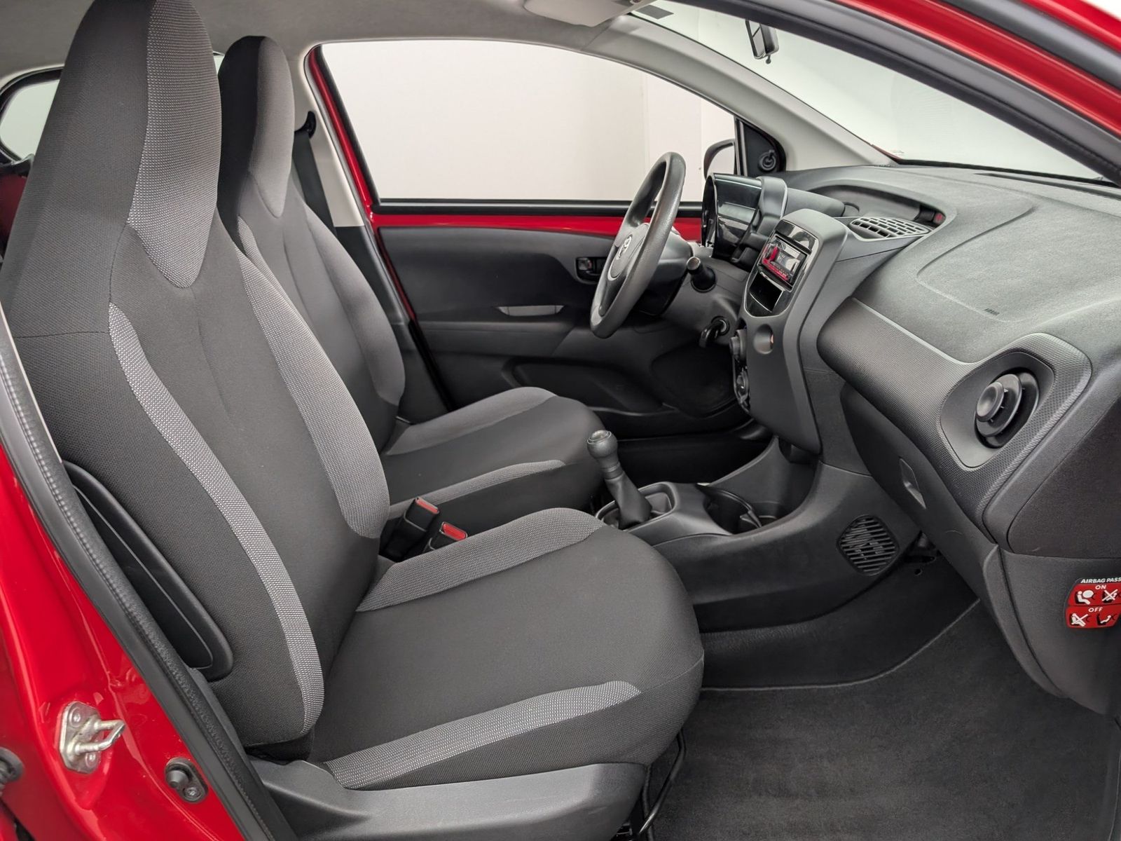 TOYOTA Aygo  1.0 x Klimaanlage – Bild 12