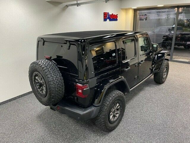 Fahrzeugabbildung Jeep 392 UNLIMITED RUBICON 6.4L-V8 SKY ONE TOP MY 23