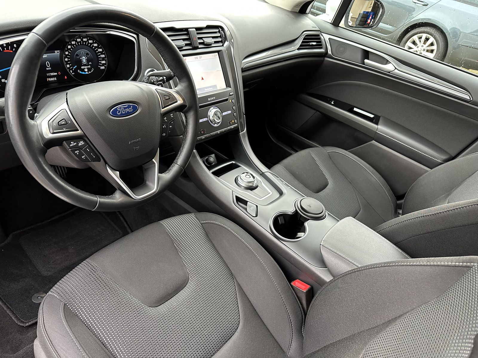 Fahrzeugabbildung Ford Mondeo Turnier 2.0 EB Aut. Titanium NAV+LED+PANO