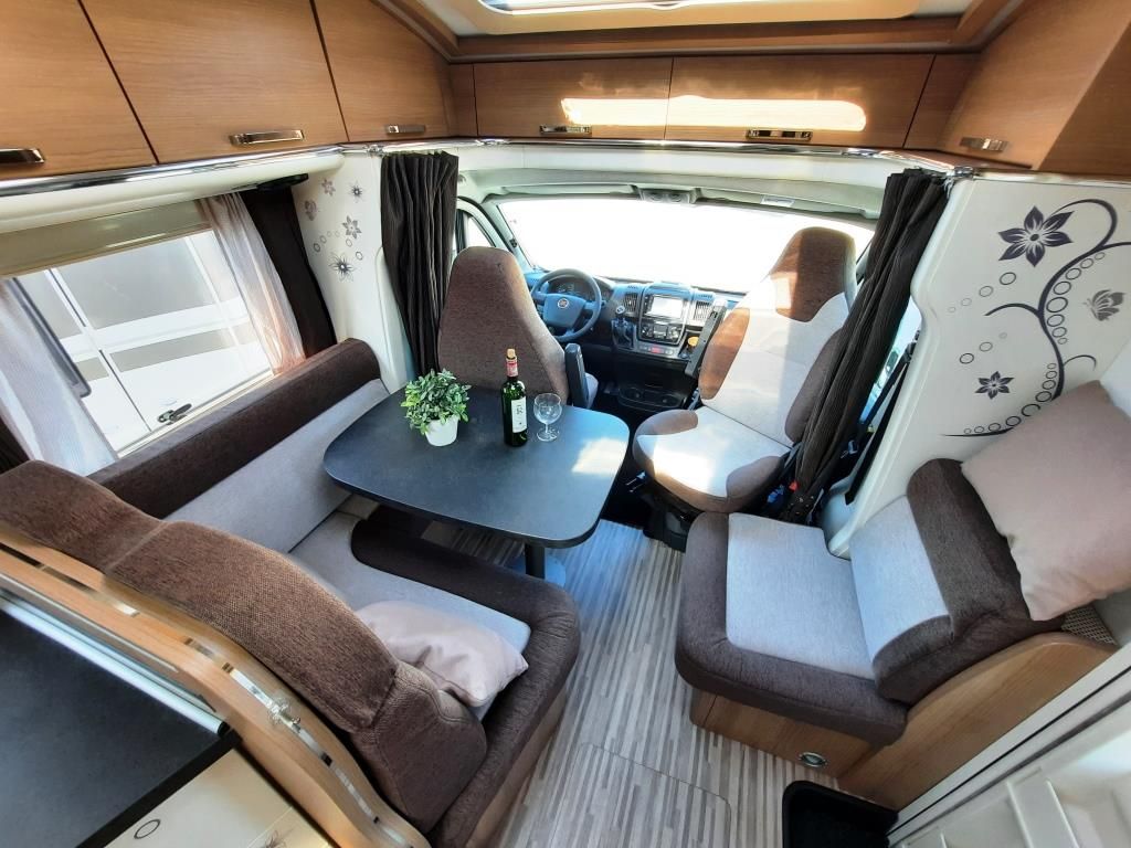 Fahrzeugabbildung Malibu T 410 Markise/Kamera/An Gewerbe