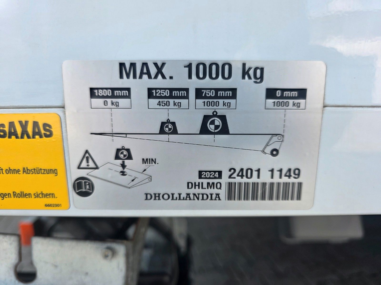 Fahrzeugabbildung Mercedes-Benz Atego 818 L Koffer+LBW Klima 3 Sitze