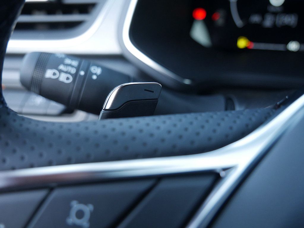 Fahrzeugabbildung Renault Captur Techno TCe 140 EDC Mild Hybrid