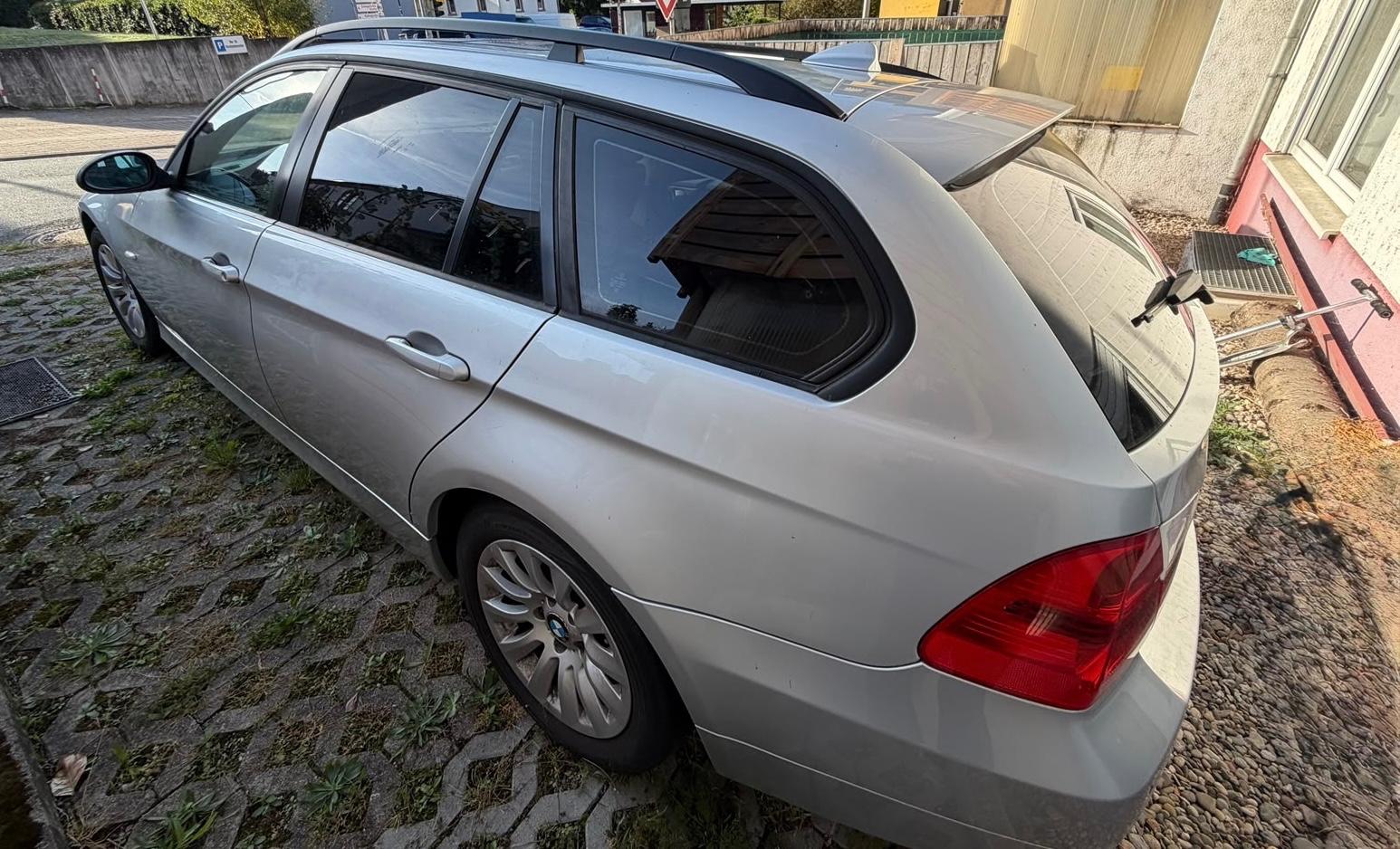 BMW 320 2006 — engine 2.171 cm³, 170 HP (125kW)