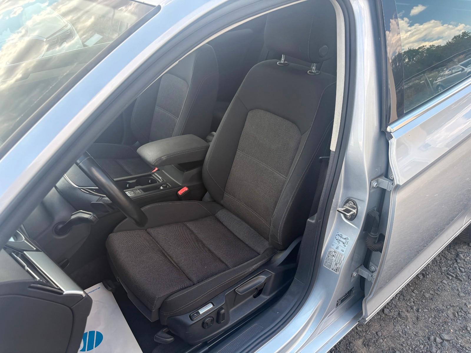 Volkswagen Passat Variant 2.0 TDI DSG Navi ACC SPORTSITZE
