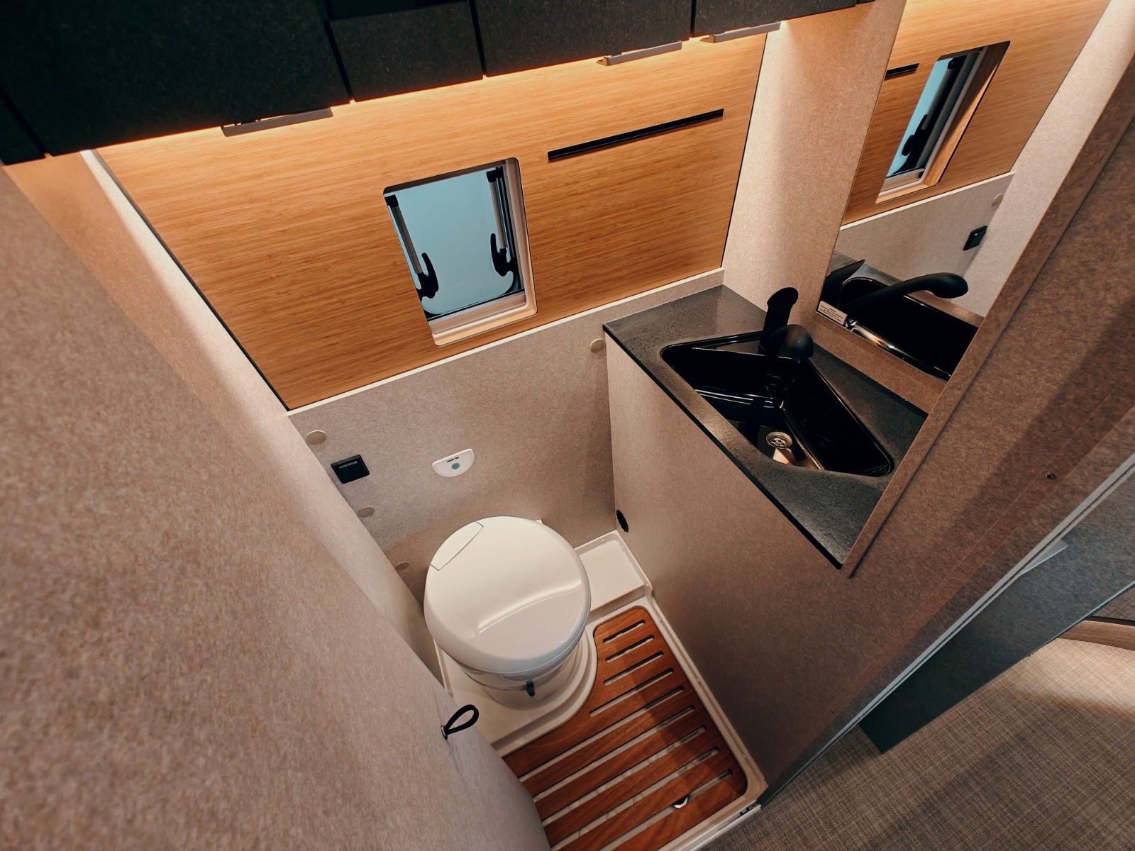 Fahrzeugabbildung HYMER / ERIBA / HYMERCAR HYMER REDWOOD 600 TRAIL 2026