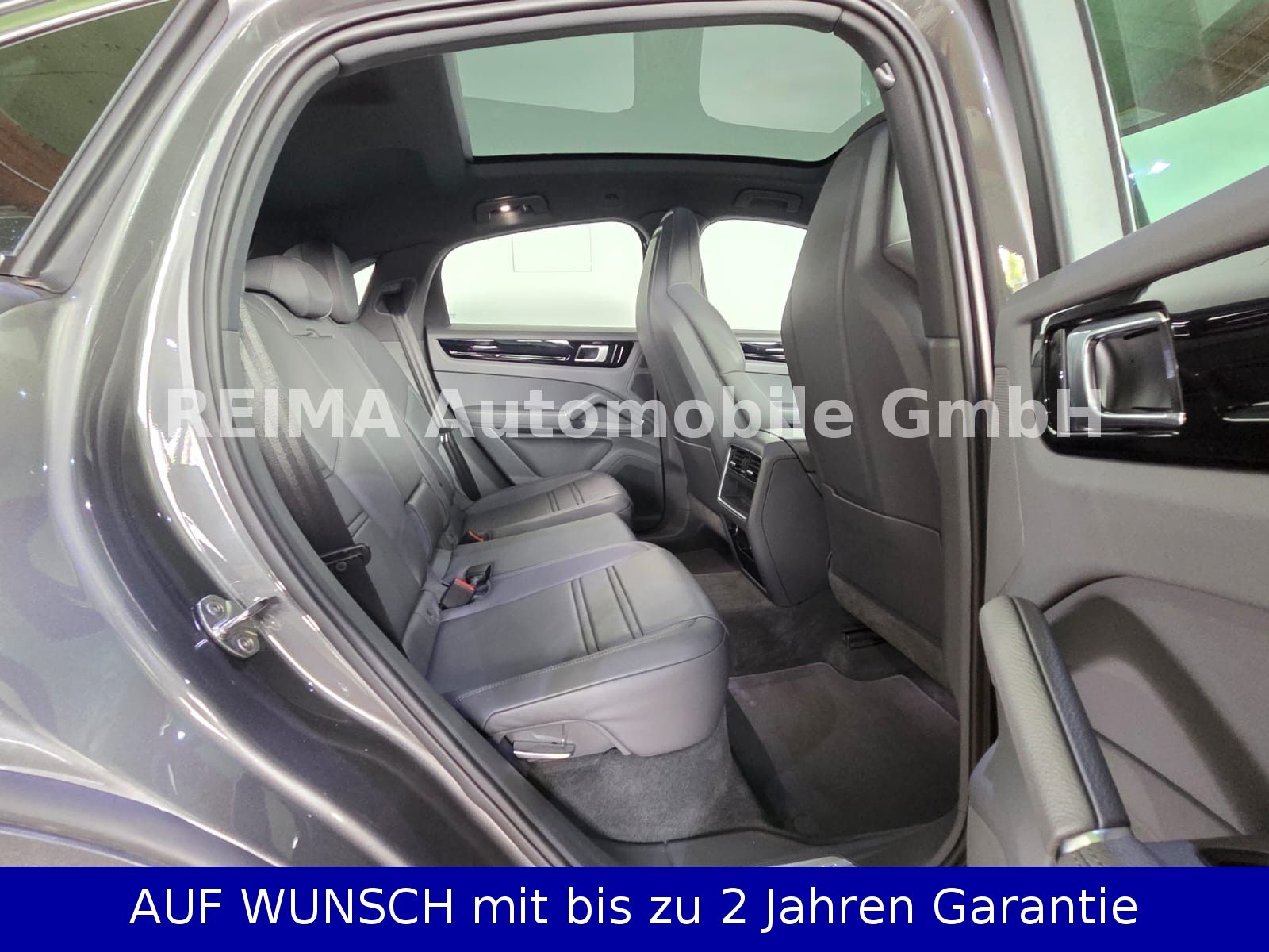 Fahrzeugabbildung Porsche Cayenne Coupe 3,0 E-Hybrid, Pano, 360°, LED