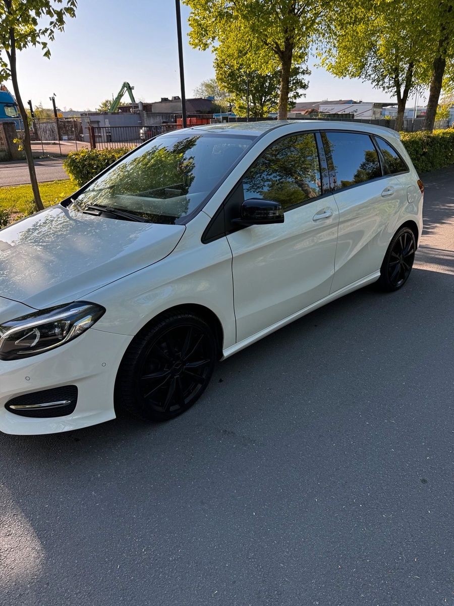 MERCEDES-BENZ Mercedes Benz B180 1.5 Diesel zu verkaufen