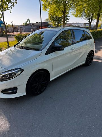 MERCEDES-BENZ Mercedes Benz B180 1.5 Diesel zu verkaufen
