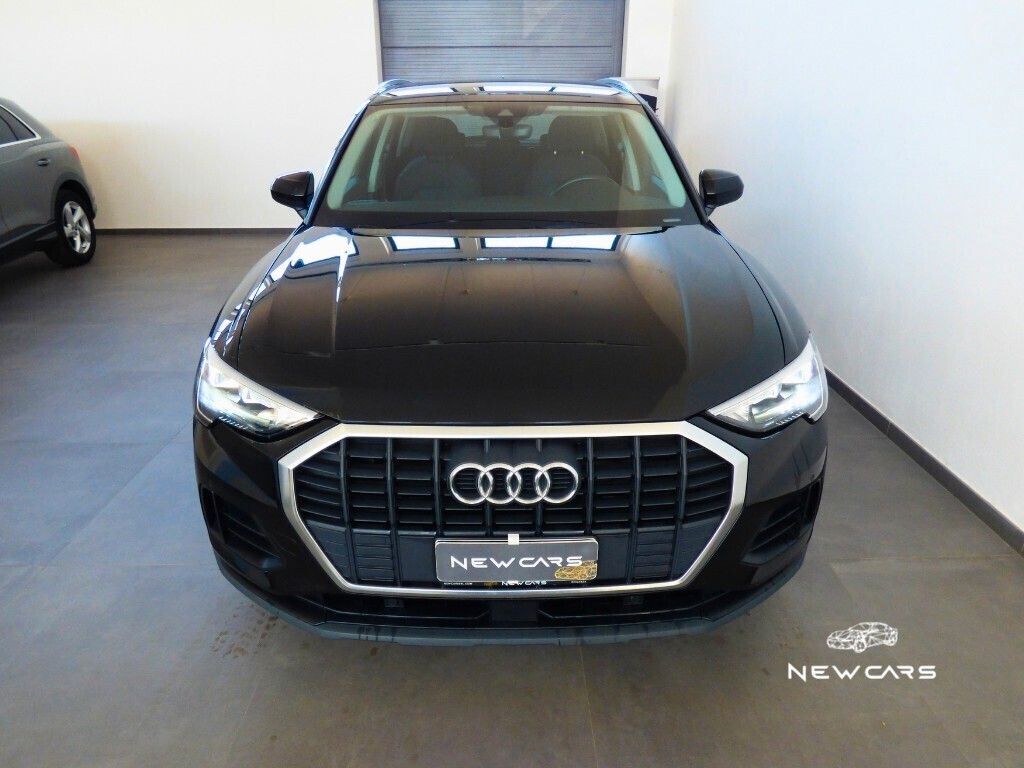 Audi Q3 35 TDI S tronic Business imagem 2