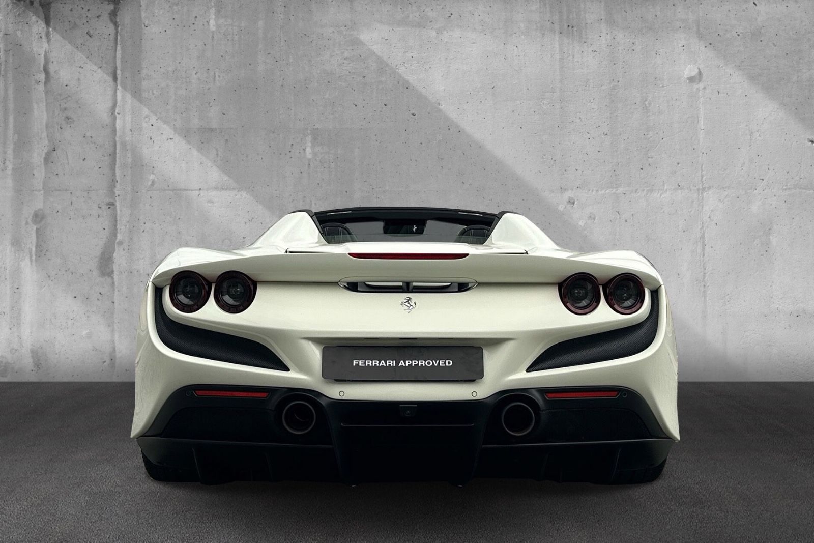 Fahrzeugabbildung Ferrari F8 Spider*Dt.Auto*Lift*LED Lenkrad*JBL*Kamera