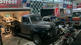 Ford F1 mit V8 - Autos aus dem Jahr 1950