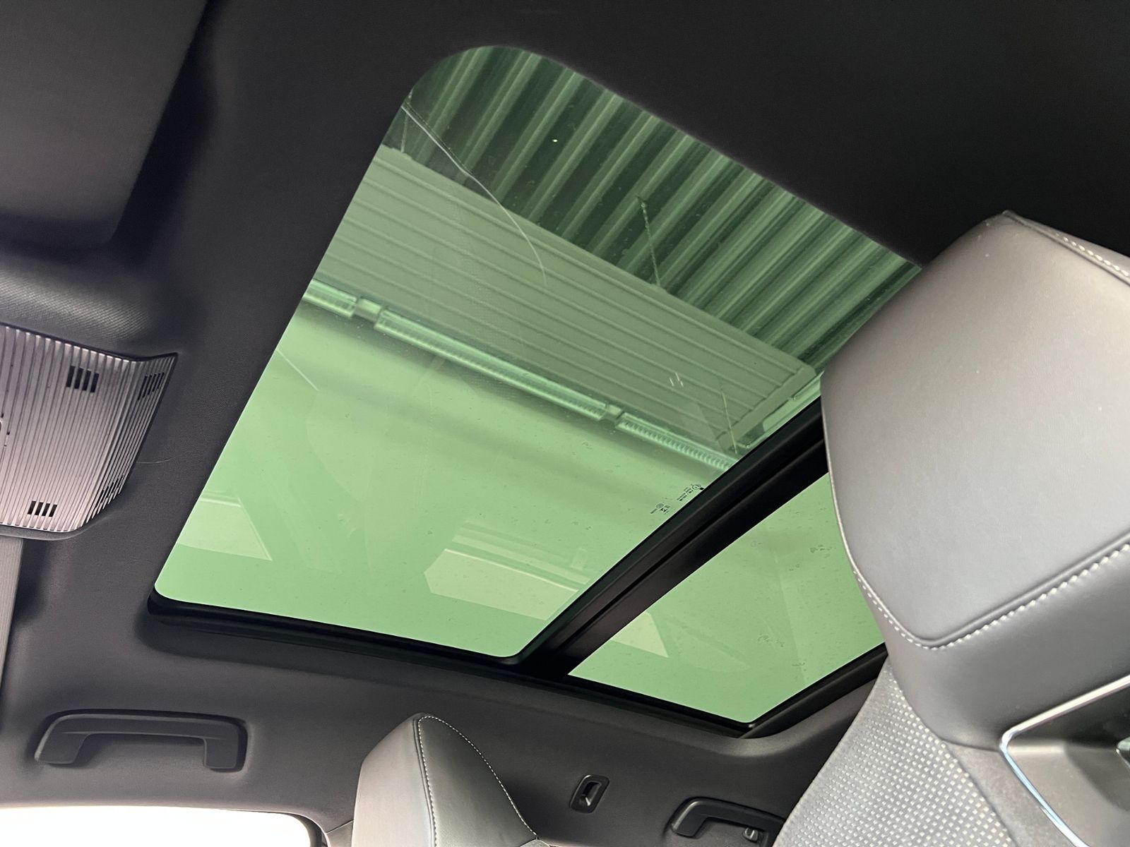 Fahrzeugabbildung SKODA Enyaq 85x Sportline *AHK,Panorama,20"-LM-Felge*