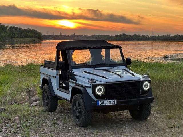 Mercedes-Benz 240GD SCOUT