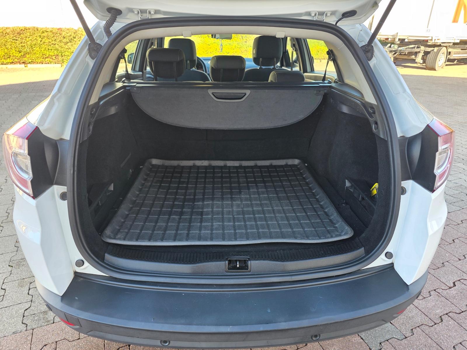 Renault Megane 2014 — photo 17