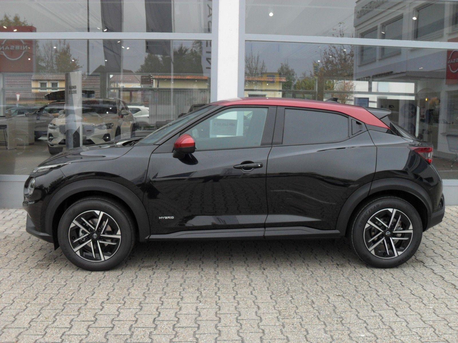 Fahrzeugabbildung Nissan Juke 1.6 Hybrid  N-Connecta