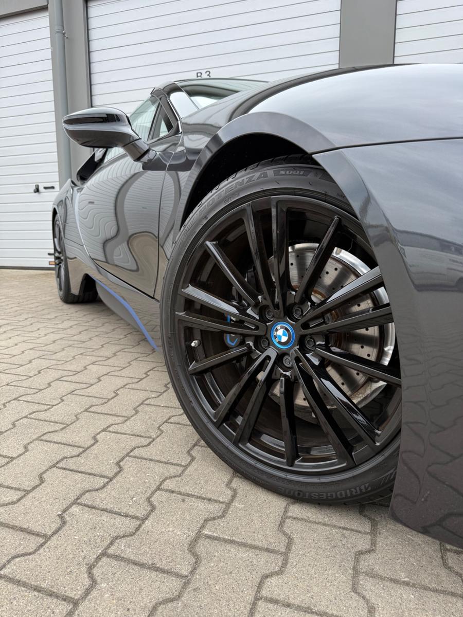 BMW i8 Roadster First Edition+limited+ONE / 200!!!