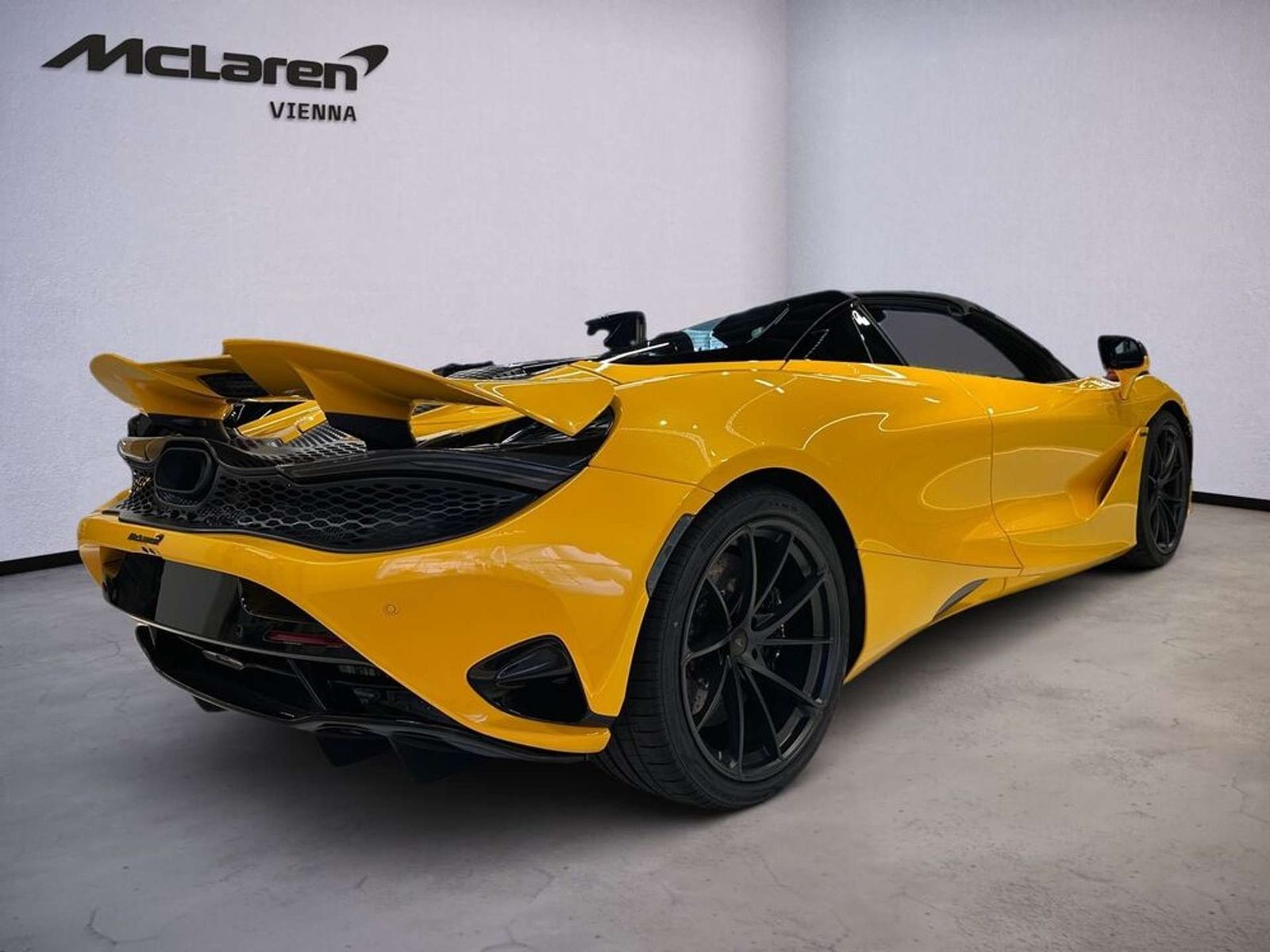 McLaren 750S Spider / Volcano Yellow / Comfort Seats / B imagem 2