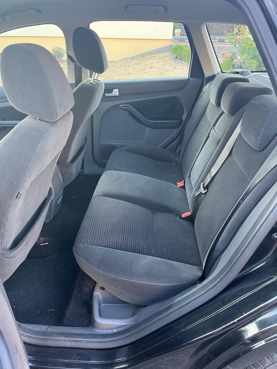 Ford Focus 2006 — photo 10