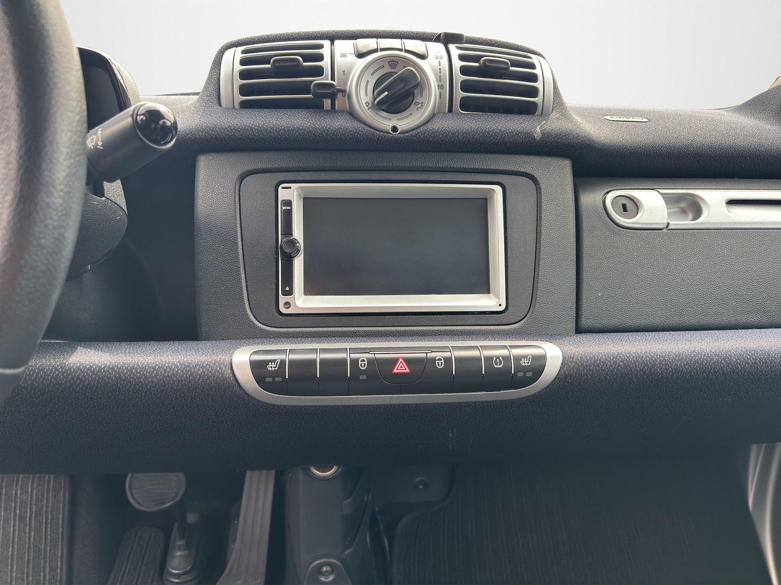 Smart ForTwo Basis 62 kW NAVI | CABRIO | AUTOMATIK