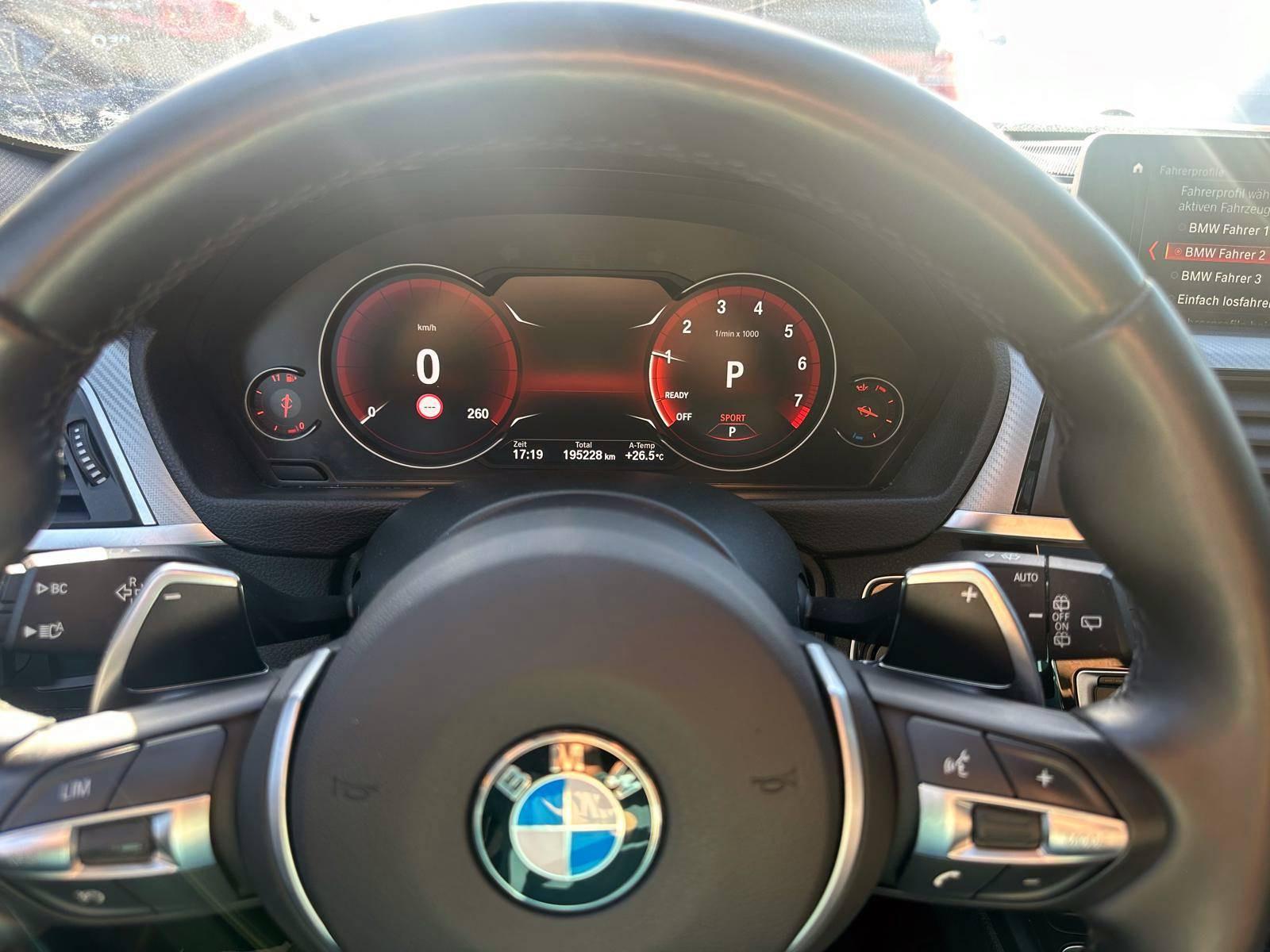 BMW 340i xDrive M-Paket h&k Leder Virtual Pano KeyGo