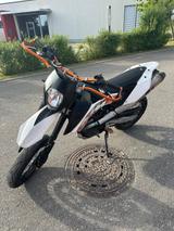 KTM 690 SMC-R AKRA - KTM Motorräder in Freiburg