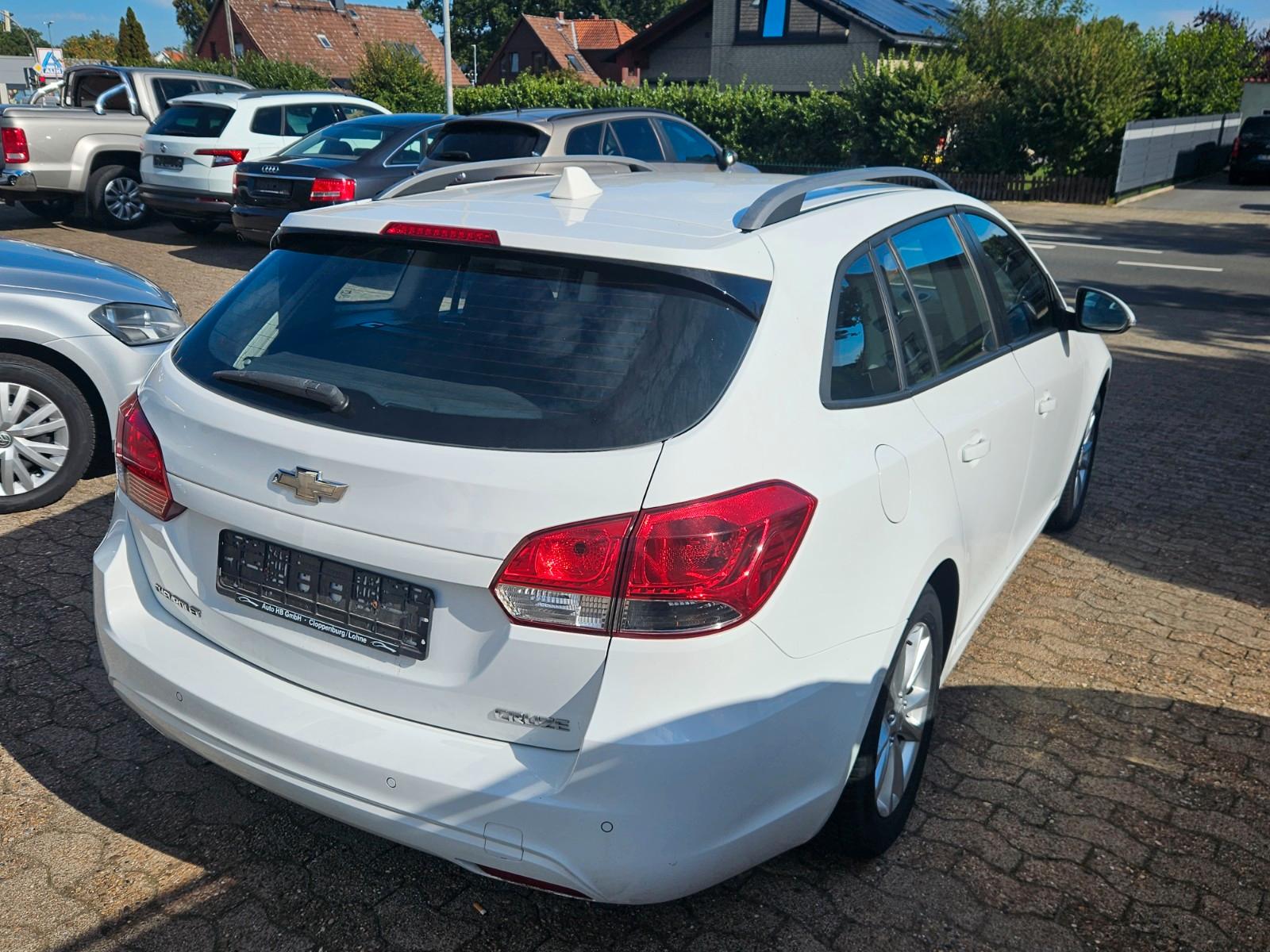 Chevrolet Cruze 2014 — engine 1.800 cm³, 141 HP (104kW)