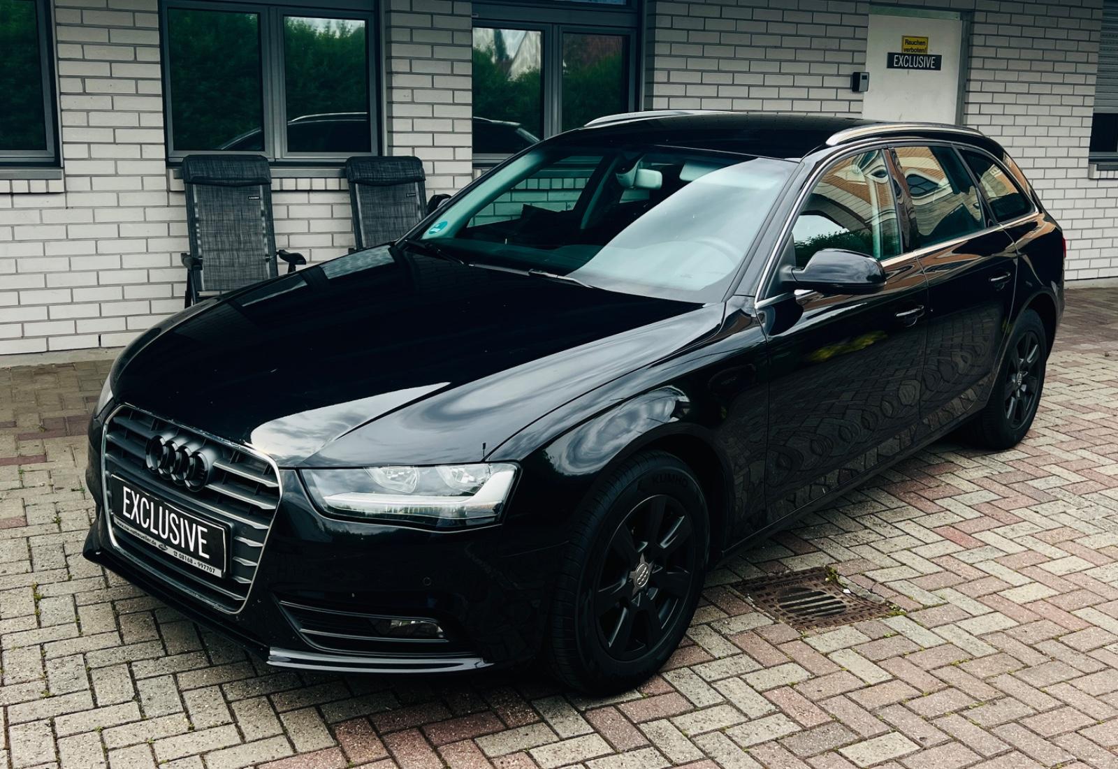 Audi A4 Avant Attraction PDC AHK LED