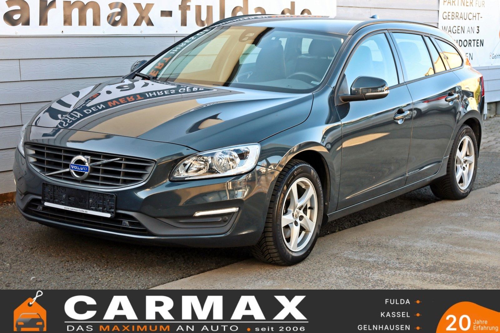 Fahrzeugabbildung Volvo V60 Kombi Linje Business T.Leder,Navi,SH,PDC