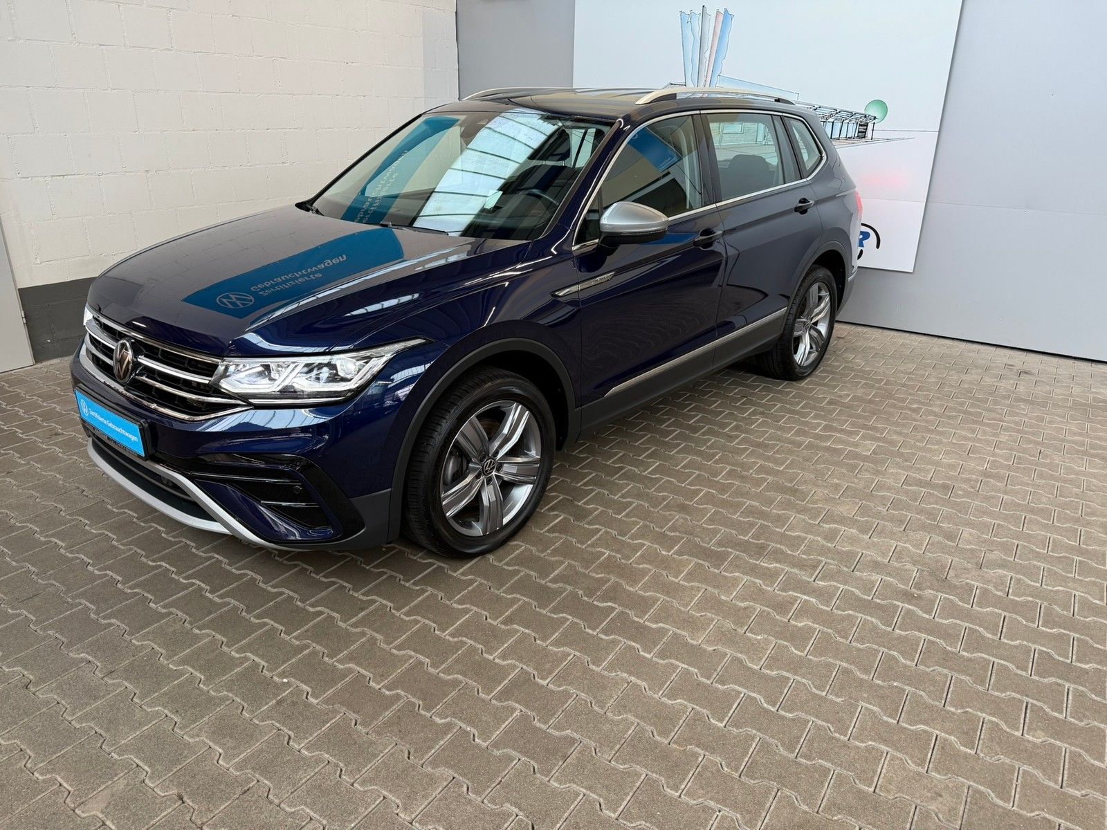 Fahrzeugabbildung Volkswagen Tiguan Allspace 2,0 TDI Elegance + AHK+Navi+Kame